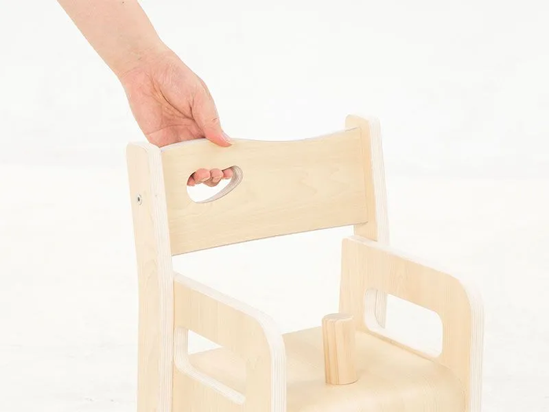 Detail handle hole U3 children's chair Ole with armrest and anti-slip Detail handle hole U3 children's chair Ole with armrest and anti-slip